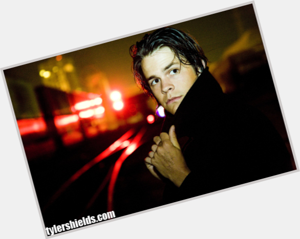 Johnny Simmons young 3.jpg