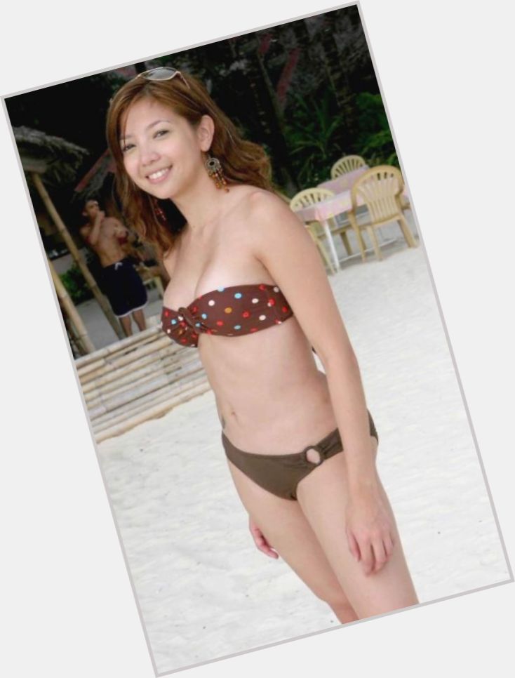 Maui Taylor shirtless bikini