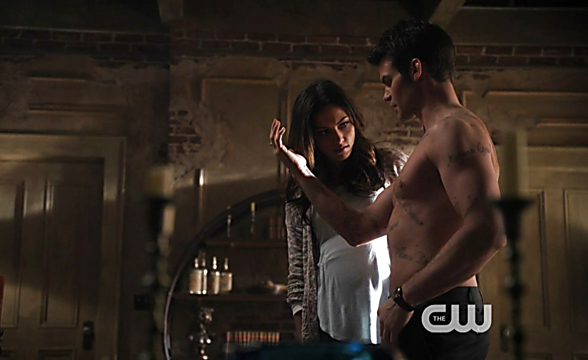 Daniel Gillies sexy shirtless scene March 9, 2014, 5pm.
