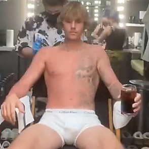 Justin Bieber latest sexy shirtless January 1, 2021, 12pm