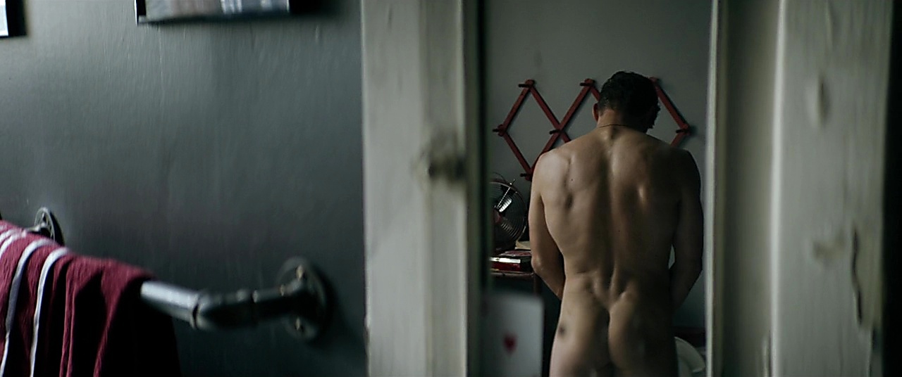 Matt Lauria sexy shirtless scene December 5, 2019, 3pm