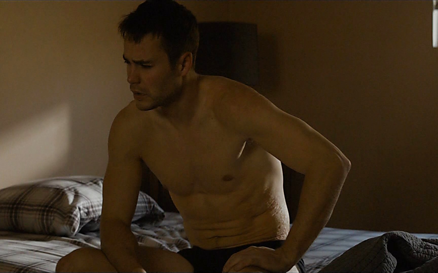 Athletic Body: Taylor Kitsch In True Detective.