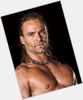 Dustin Clare light brown hair & hairstyles Athletic body, 