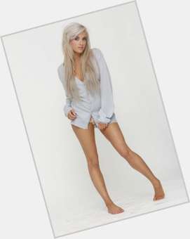 Jessica Grist Slim body,  blonde hair & hairstyles