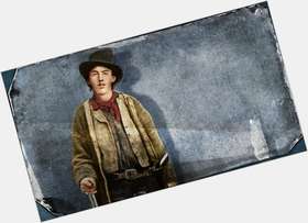 <a href="/hot-men/billy-the-kid-criminal/is-he-real-a-true-story-good-fgo">Billy the Kid</a> Slim body,  dark brown hair & hairstyles