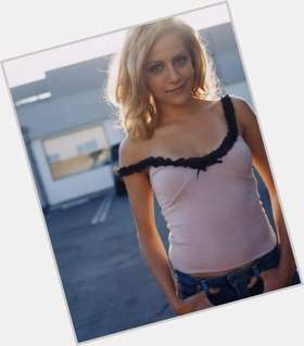 <a href="/hot-women/brittany-murphy/is-she-alive-clueless-still-yahoo-kim-8">Brittany Murphy</a> Slim body,  dyed blonde hair & hairstyles