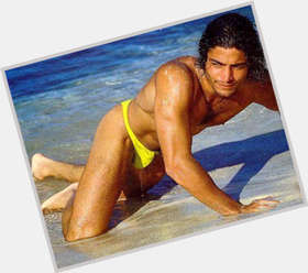 <a href="/hot-men/chayanne/is-he-married-divorced-dancer-mexican-touring-he">Chayanne</a> Athletic body,  dark brown hair & hairstyles