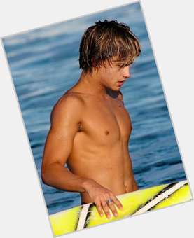 <a href="/hot-men/cole-sprouse/is-he-bi-christian-single-married-cody-or">Cole Sprouse</a> Slim body,  blonde hair & hairstyles