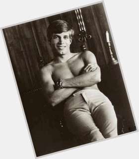 Don Grady Average body,  salt and pepper hair & hairstyles