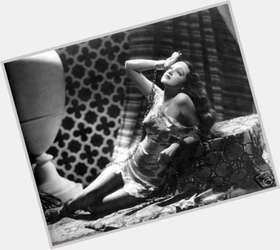 <a href="/hot-women/dorothy-lamour/is-she-still-alive-black-creole-where-buried">Dorothy Lamour</a> Average body,  black hair & hairstyles