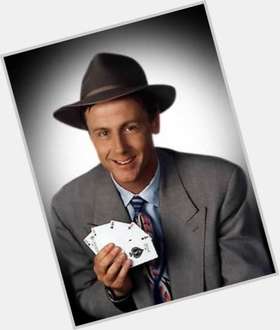 <a href="/hot-men/harry-anderson/is-he-still-alive-lds-where-now-what">Harry Anderson</a> Slim body,  blonde hair & hairstyles