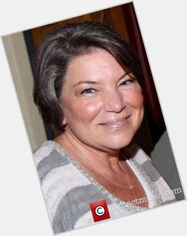 <a href="/hot-women/mindy-cohn/is-she-married-orange-new-black-godmother-friends">Mindy Cohn</a> Average body,  light brown hair & hairstyles