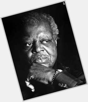 <a href="/hot-men/oscar-peterson/is-he-still-alive-why-important-famous-where">Oscar Peterson</a> Large body,  black hair & hairstyles