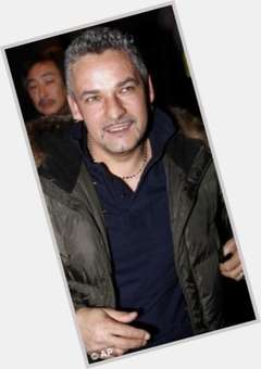 <a href="/hot-men/roberto-baggio/is-he-married-buddhist-handsome-casino-royale-died">Roberto Baggio</a> Average body,  dark brown hair & hairstyles