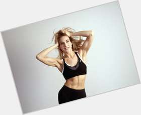 Sarah Jessica Parker blonde hair & hairstyles Athletic body, 