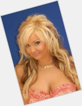 Shauvon Torres Large body,  dyed blonde hair & hairstyles