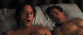 Matthew Bomer & Jonathan Bailey: Scena Gay