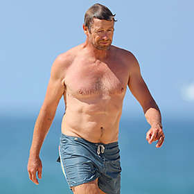 Simon Baker Shirtless at Sydney Beach Day Outing