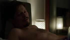 Thure Lindhardt Mostra Il Sedere