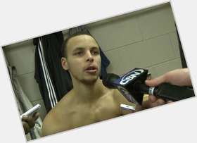 Stephen Curry Athletic body,  light brown hair & hairstyles