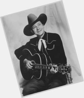 <a href="/hot-men/tex-ritter/is-he-john-ritters-father-still-alive-where">Tex Ritter</a> Average body,  light brown hair & hairstyles